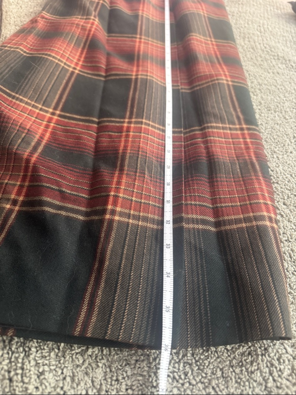Lauren Ralph Lauren 100% wool plaid wrap skirt leather buckle detail - Picture 11 of 11